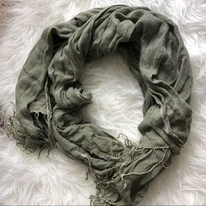 FOREVER 21 Green gray scarf